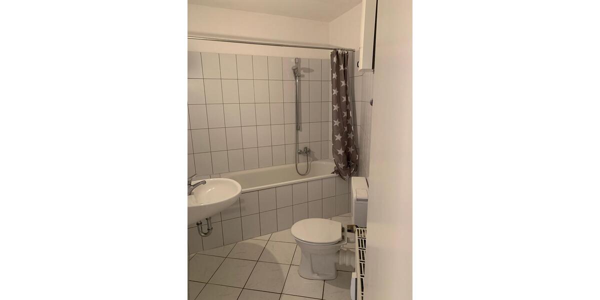 Etagenwohnung Essen Stadtbezirk II - 2.5 Zimmer, 70 m&sup2;, 950&euro; | Angebot:26206902