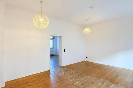 Haus Krefeld - 3.5 Zimmer, 139 m&sup2;, 1.100&euro; | Angebot:24345201