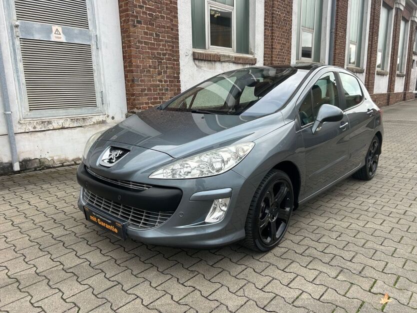 Peugeot 308 114.000 km 3.490 € Essen 45143
