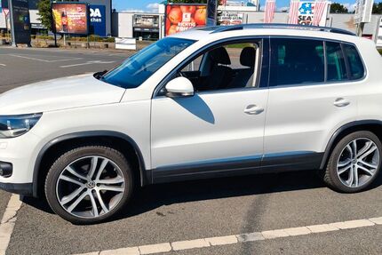 VW Tiguan 141.877 km 8.500 &euro; Krefeld 47829