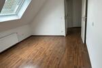 Dachgeschoßwohnung Krefeld Benrad - 2 Zimmer, 80 m&sup2;, 700&euro; | Angebot:26350529