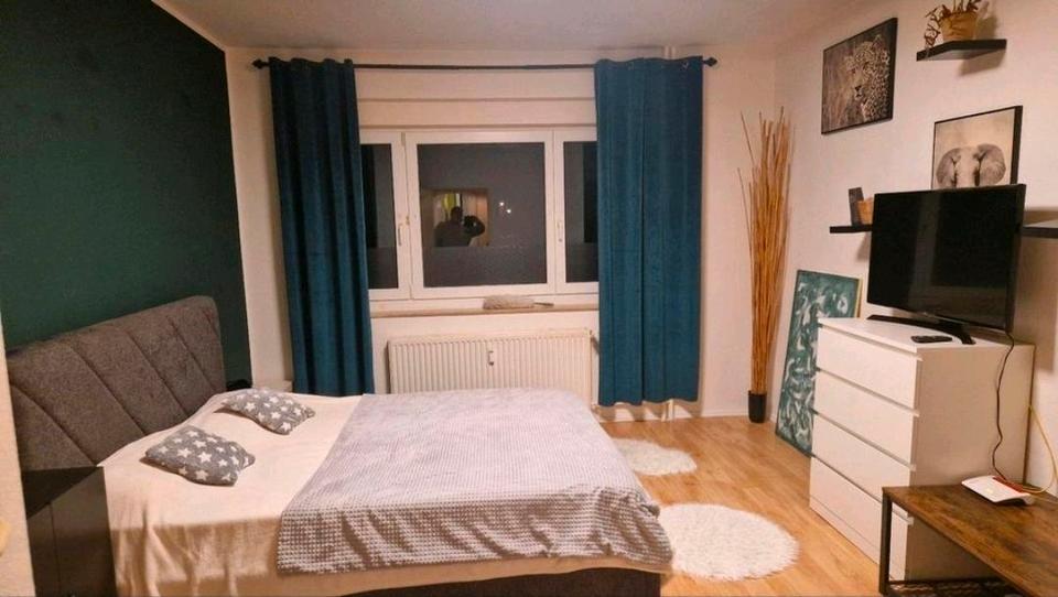 Hochparterre Duisburg Ruhrort - 1 Zimmer, 32 m&sup2;, 1.050&euro; | Angebot:26143086