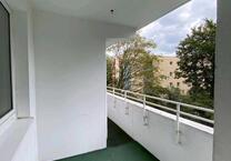 2 Zimmer Etagenwohnung mit Balkon, ab sofort