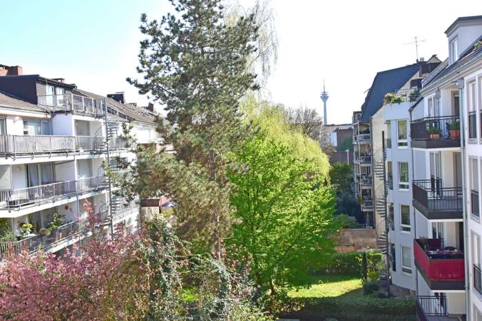 Wohnung zum Kaufen in Düsseldorf Oberkassel 725.000 € 130 m²