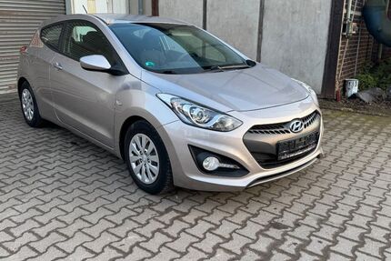 Hyundai i30 180.000 km 4.400 &euro; Gladbeck 45966