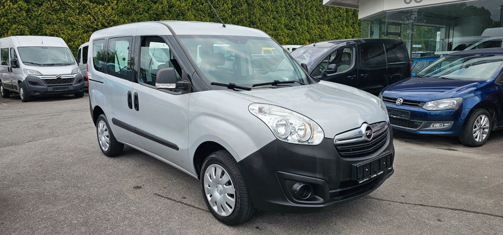 Opel Combo 28.000 km 9.900 &euro; Neuss 41469