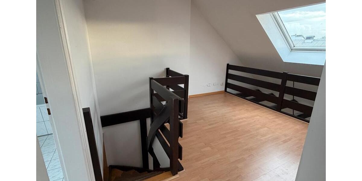 Maisonettenwohnung Essen Huttrop - 4 Zimmer, 102 m&sup2;, 850&euro; | Angebot:25612777