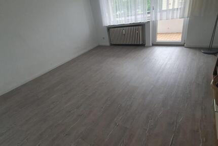 Helle 3,5-Zimmer-Wohnung mit Balkon in Kamp-Lintfort zu vermieten