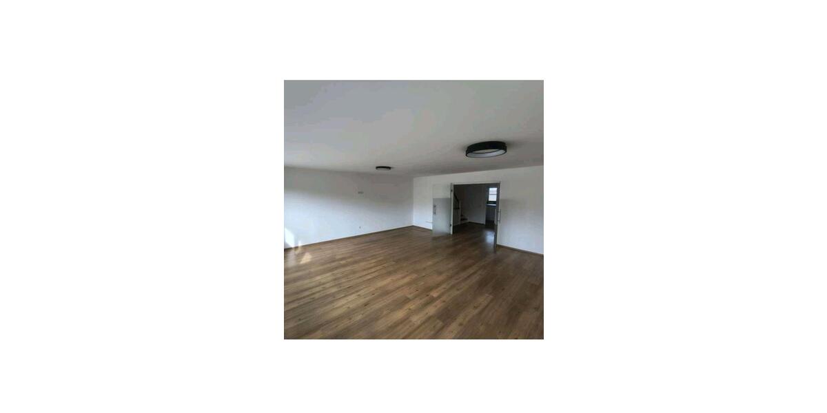 Doppelhaushälfte Meerbusch - 5.5 Zimmer, 157 m&sup2;, 3.200&euro; | Angebot:26329601