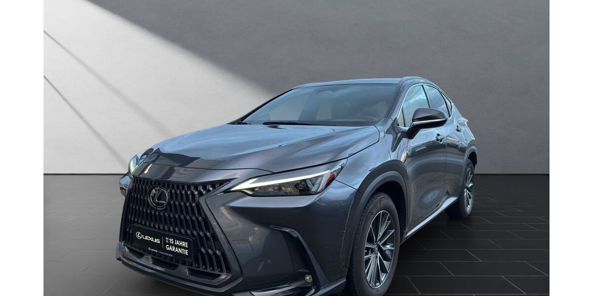 Lexus NX 450h 29.847 km 43.950 &euro; Wesel 46485