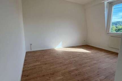 Wohnung zum Mieten in Wuppertal 745 € 80 m² 4 zimmer