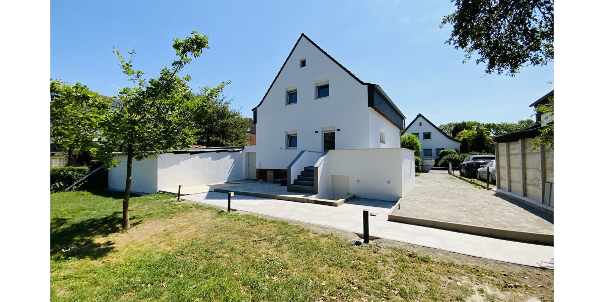 Einfamilienhaus mit 5 Zimmern und 2 Bädern, großem Garten ideal für Familien. Komplett saniert! - Einfamilienhaus Düsseldorf / Rath Rath | Angebot:27112998