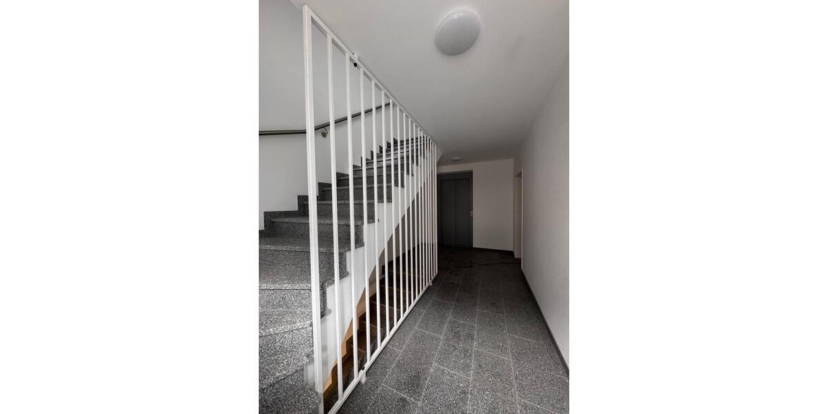 Etagenwohnung Duisburg Mittelmeiderich - 4 Zimmer, 93 m&sup2;, 1.150&euro; | Angebot:26250711