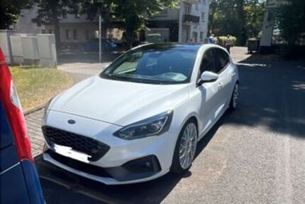 Ford Focus 93.450 km 20.500 &euro; Essen 45357