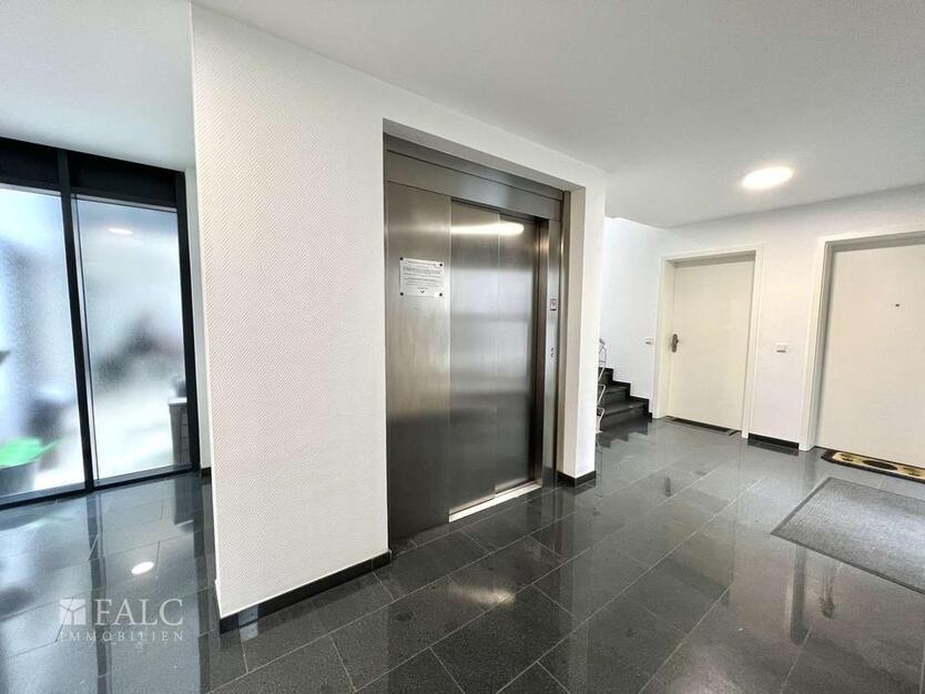 2-Zimmer-Wohnung in Duisburg-Süd mit 109 qm Privatgarten – befristet auf 4 Jahre zimmer