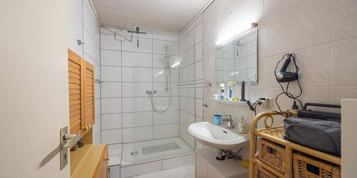 Reihenendhaus Krefeld Bockum - 5 Zimmer, 146 m&sup2;, 420.000&euro; | Angebot:25373702