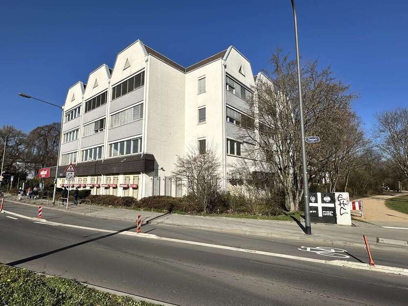 Büro in Frankfurt 1.750 € 154 m²
