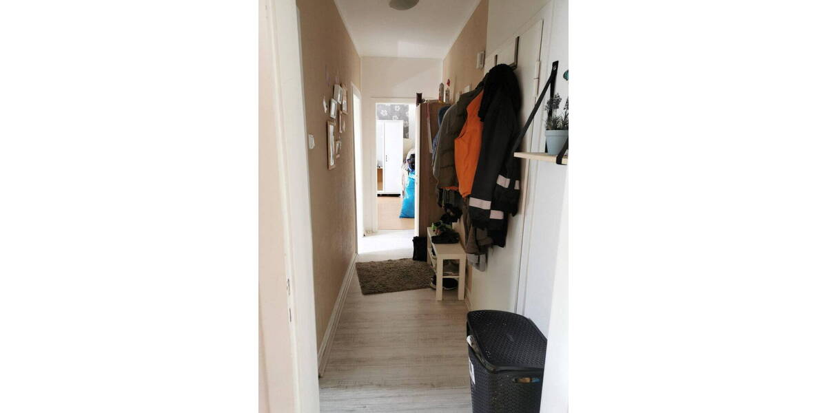 Etagenwohnung Duisburg Untermeiderich - 4 Zimmer, 100 m&sup2;, 579&euro; | Angebot:26283855