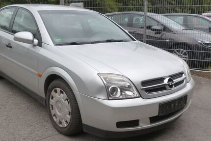 Opel Vectra 208.000 km 1.850 &euro; Bottrop 46238