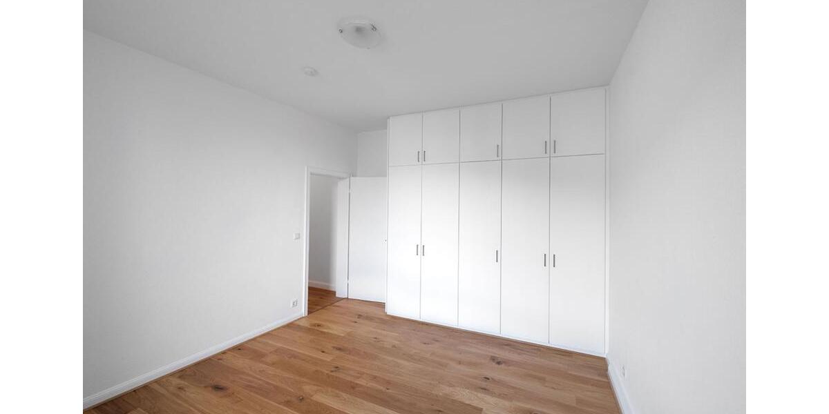 Zoovrt 3Zi komplett sanierte helle Whg Parkett EBK ab Februar zimmer