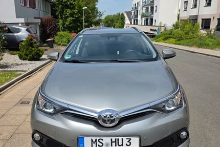 Toyota Auris 191.819 km 7.500 &euro; Essen 45127