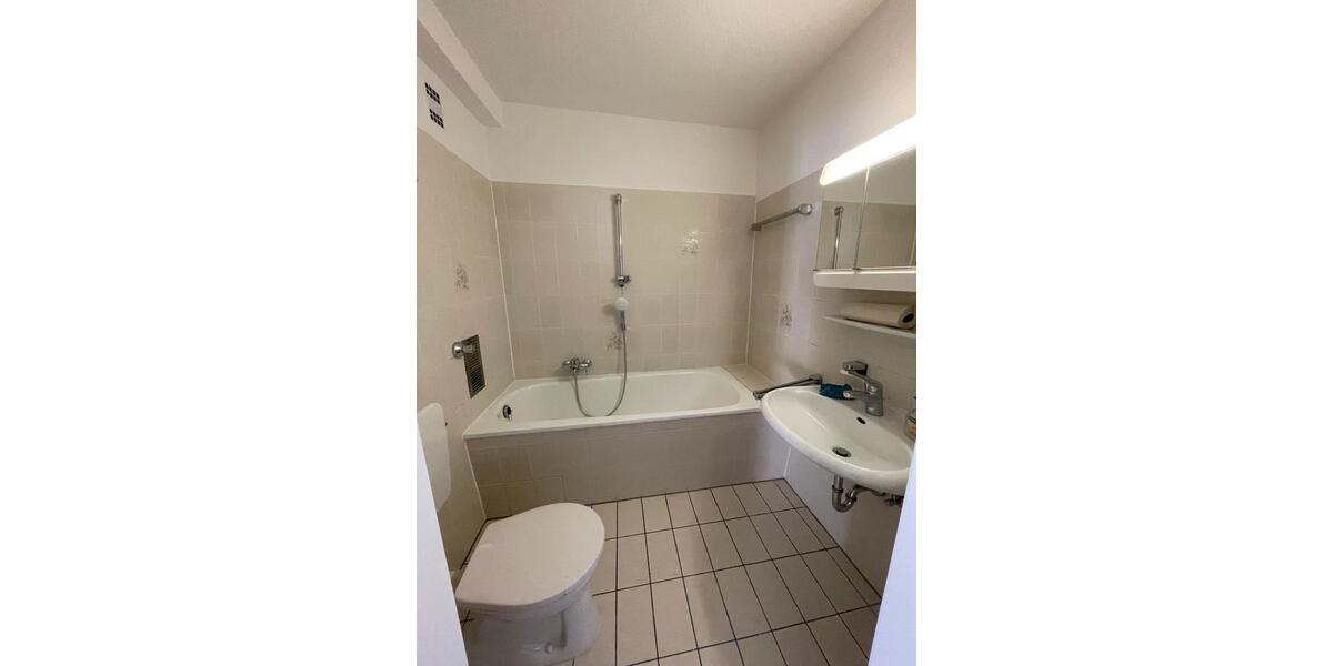 Etagenwohnung Düsseldorf Niederkassel - 3 Zimmer, 85 m&sup2;, 1.235&euro; | Angebot:26215019