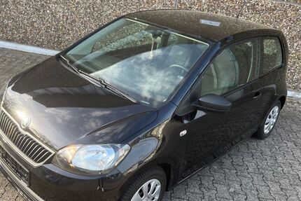 Skoda Citigo 90.000 km 5.900 &euro; Düsseldorf 40223