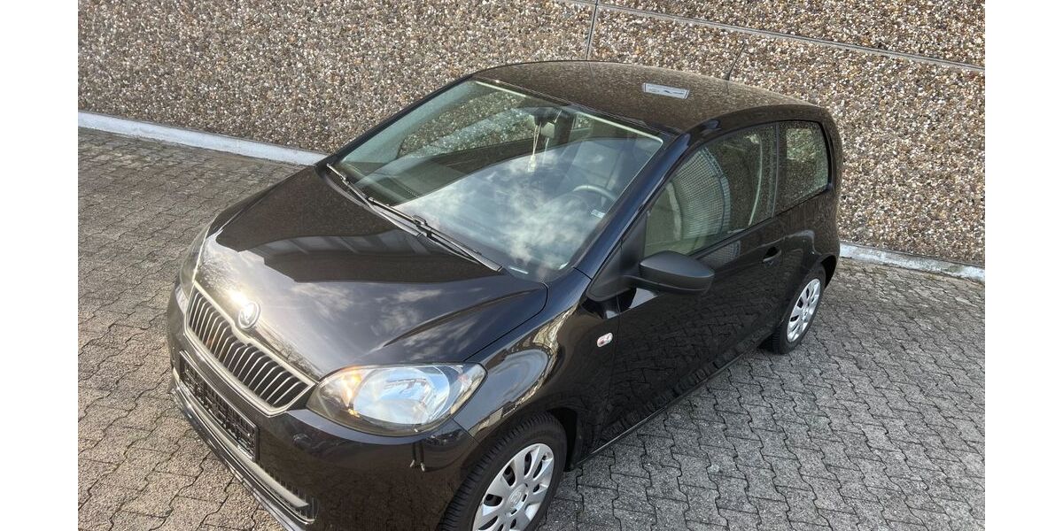 Skoda Citigo 90.000 km 5.900 &euro; Düsseldorf 40223
