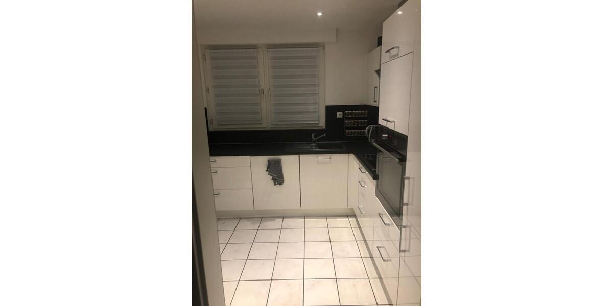 Dachgeschoßwohnung Bottrop Feldhausen - 3.5 Zimmer, 85 m&sup2;, 900&euro; | Angebot:25309689