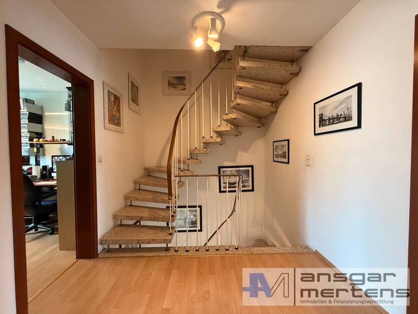 (M)EIN Familiendomizil in Neuss-Vogelsang Raumwunder auf 4 Ebenen mit Garten & Garage 6 zimmer