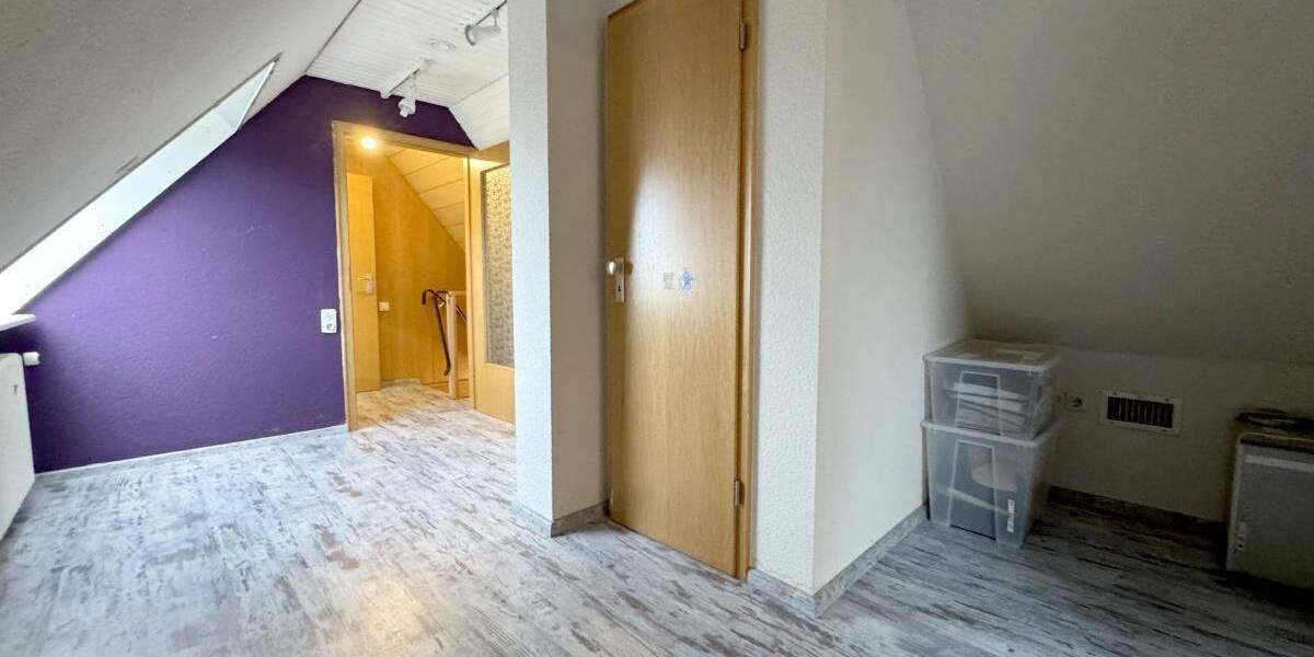 Mehrfamilienhaus, Wohnhaus Oberhausen Sterkrade-Nord - 9 Zimmer, 254 m&sup2;, 759.000&euro; | Angebot:25709919