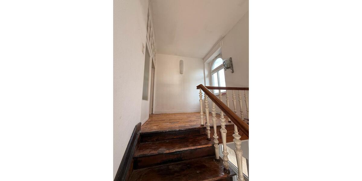 Dachgeschoßwohnung Düsseldorf Niederkassel - 4 Zimmer, 122 m&sup2;, 1.250&euro; | Angebot:25284241