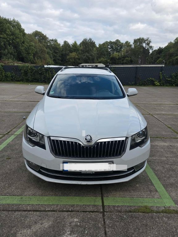 Skoda Superb 273.000 km 5.900 € Essen 45356
