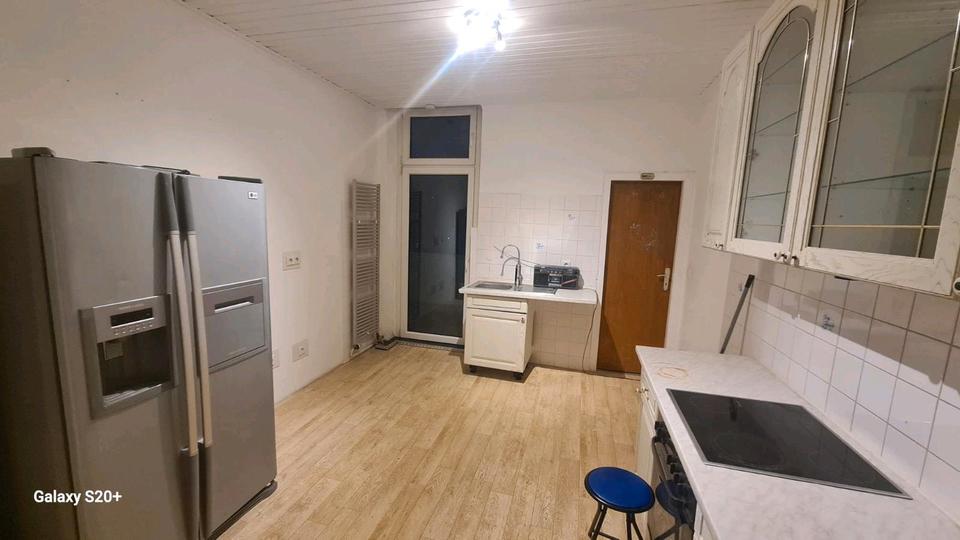 Etagenwohnung Duisburg Hamborn - 4 Zimmer, 84 m&sup2;, 700&euro; | Angebot:25430762