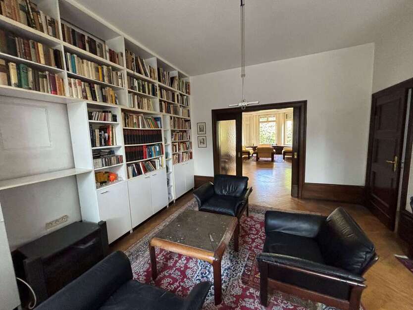 Haus zum Kaufen in Mönchengladbach 798.000 € 290 m²