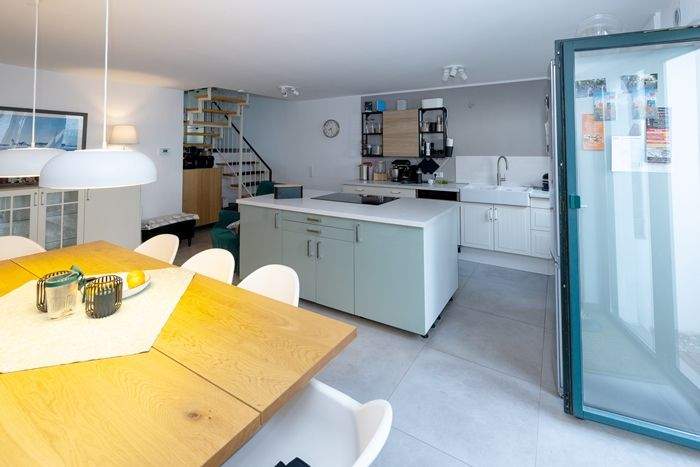 *Wohnen wie im eigenen Haus* in guter, ruhiger Lage von Neuss-Pomona (Dreikönigenviertel) 5 zimmer