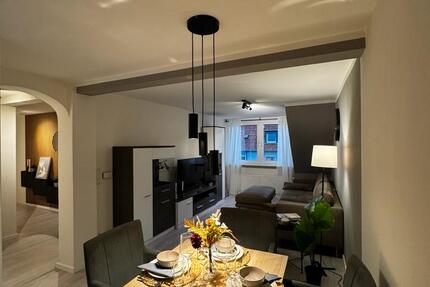 Hochwertig möbliertes Apartment zimmer