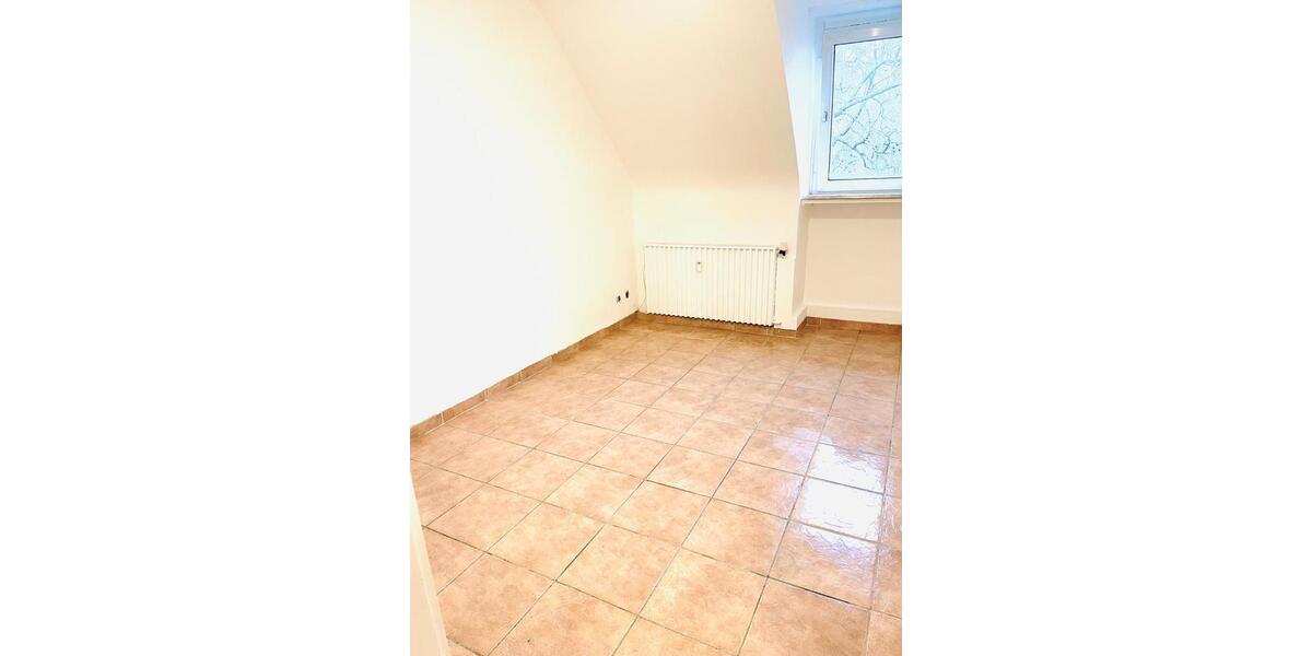 Dachgeschoßwohnung Essen Stadtbezirk III - 3 Zimmer, 72 m&sup2;, 799&euro; | Angebot:26374106