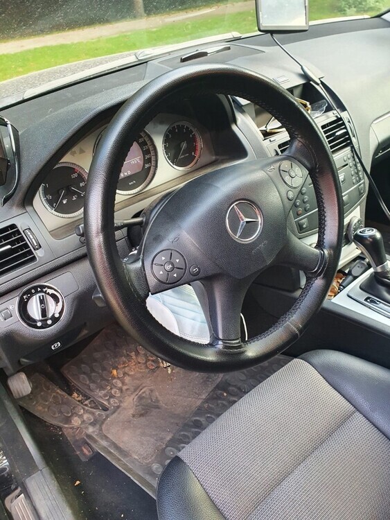 Mercedes-Benz C 180 200.000 km 7.890 € Duisburg 47051