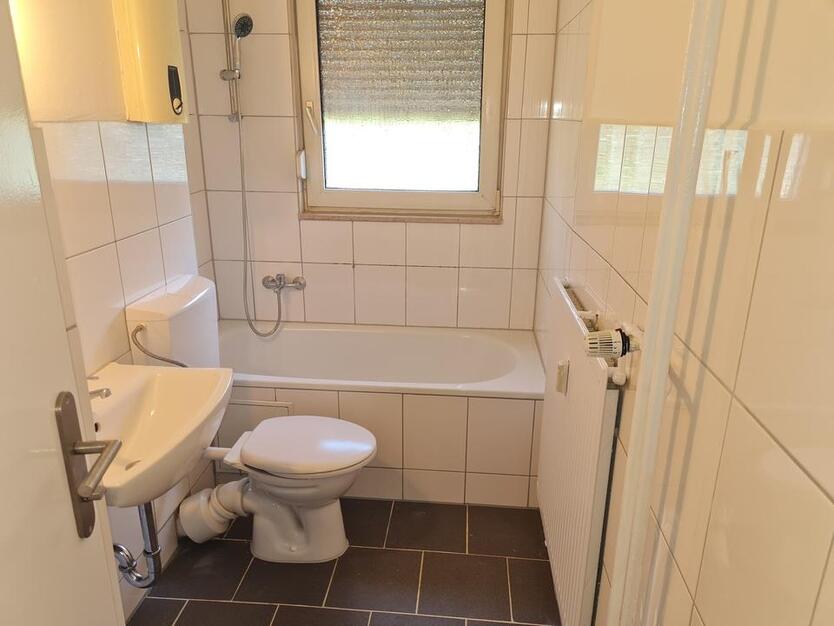 Renovierte 3-Zimmer-Wohnung im Erdgeschoss zu vermieten! zimmer