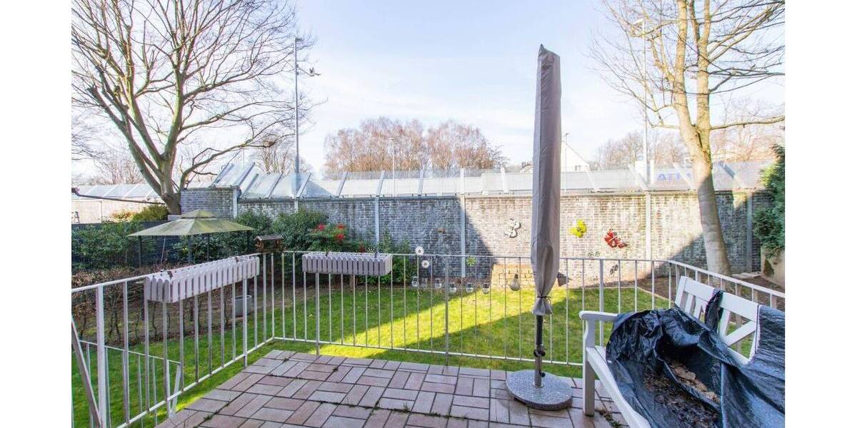 Mehrfamilienhaus, Wohnhaus Essen Bergerhausen - 8 Zimmer, 229 m&sup2;, 440.000&euro; | Angebot:26862346