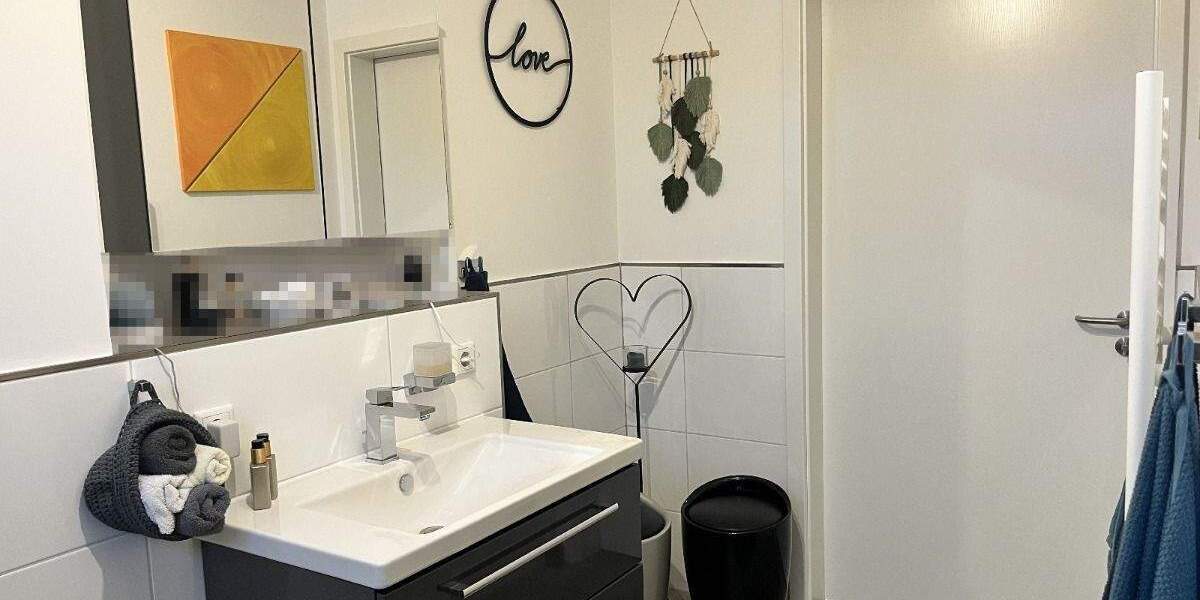 Moderne 2-Zimmerwohnung im KfW55-Haus mit Balkon und PKW-Stellplatz in Duisburg-Mühlenberg 2 zimmer