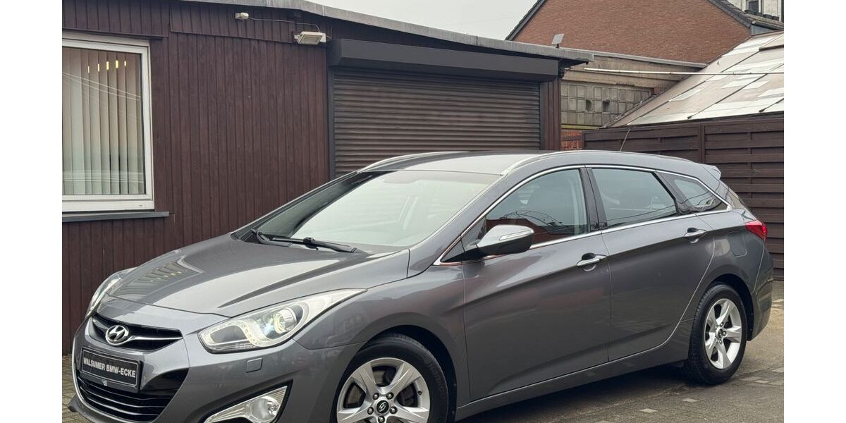 Hyundai i40 179.000 km 6.800 &euro; Duisburg 47179