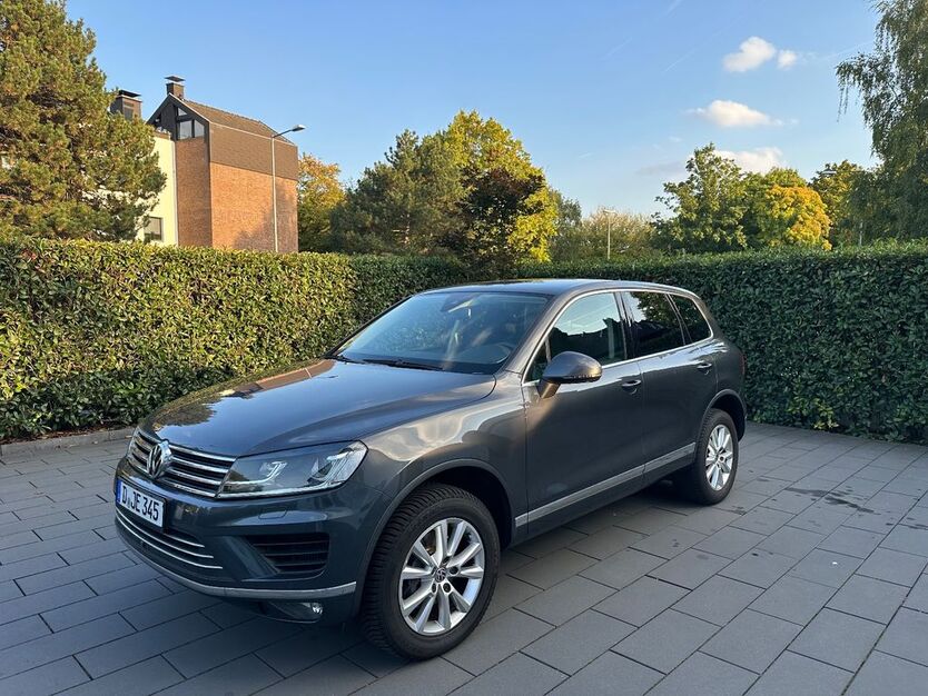 VW Touareg 184.355 km 19.499 € Krefeld 47803