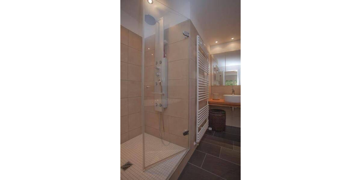 Etagenwohnung Krefeld Inrath/Kliedbruch - 3 Zimmer, 111 m&sup2;, 470.000&euro; | Angebot:23971431