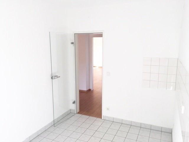 Etagenwohnung Krefeld - 4 Zimmer, 83 m&sup2;, 747&euro; | Angebot:26382820