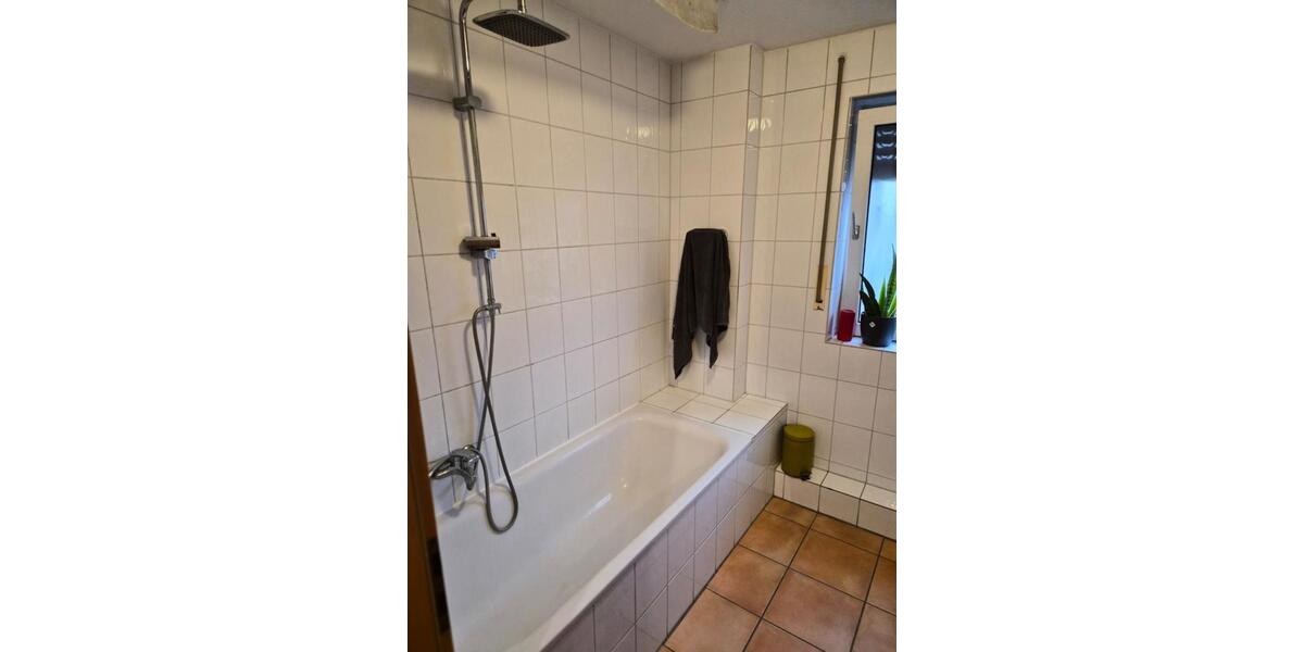 Dachgeschoßwohnung Gelsenkirchen Gelsenkirchen-Mitte - 2.5 Zimmer, 52 m&sup2;, 438&euro; | Angebot:25541294