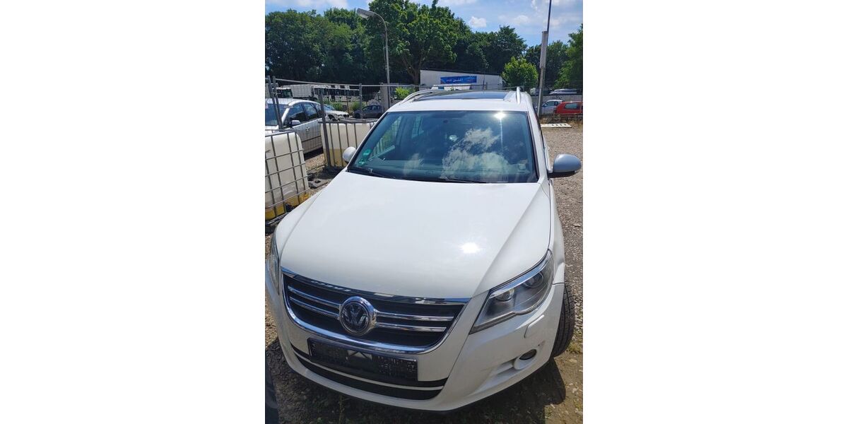 VW Tiguan 224.000 km 4.999 &euro; Duisburg 47053