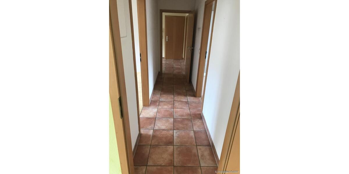 Etagenwohnung Duisburg Essenberg - 4 Zimmer, 155 m&sup2;, 1.100&euro; | Angebot:25439699