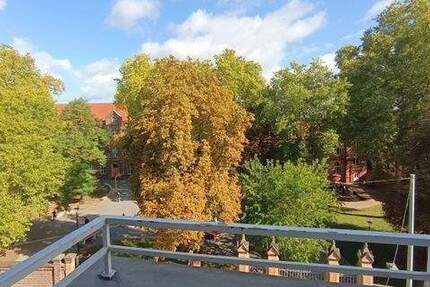 Düsseldorf-Oberbilk, Heerstraße 27 - Komplett sanierte Wohnung mit 2 Balkonen + Küchenzeile ab Oktober zu mieten !! 2 zimmer